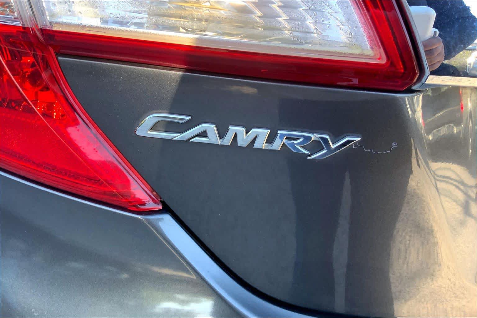 Used 2012 Toyota Camry XLE FWD image 9