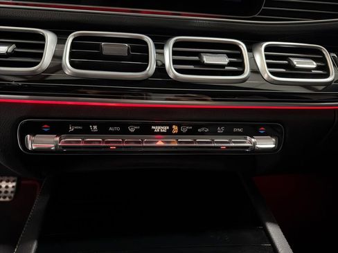 Used 2024 Mercedes-Benz GLS 450 4MATIC image 20