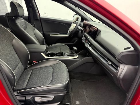 Used 2025 Kia K4 GT-Line w/ GT-Line Sunroof Package FWD image 31