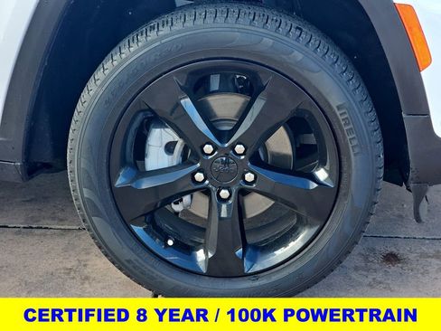 Used 2023 Jeep Grand Cherokee Limited w/ Luxury Tech Group II image 40