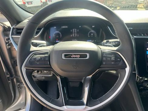 Certified 2023 Jeep Grand Cherokee Altitude AWD/4WD image 25