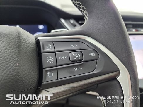 New 2025 Jeep Grand Cherokee Limited image 15