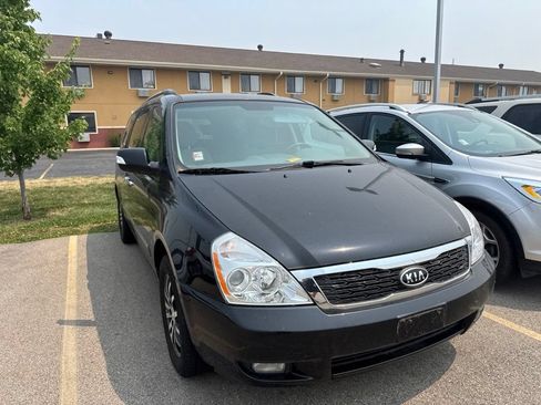 Used 2012 Kia Sedona EX FWD image 2