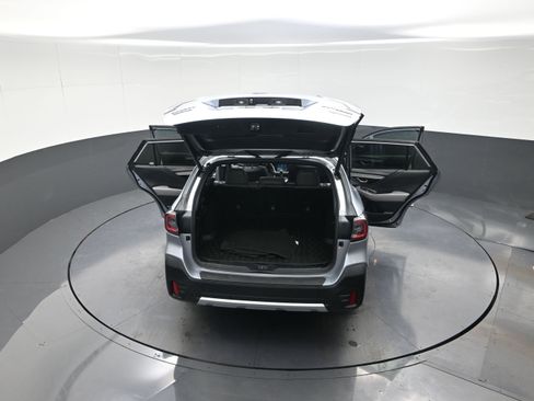 Used 2020 Subaru Outback Limited image 13