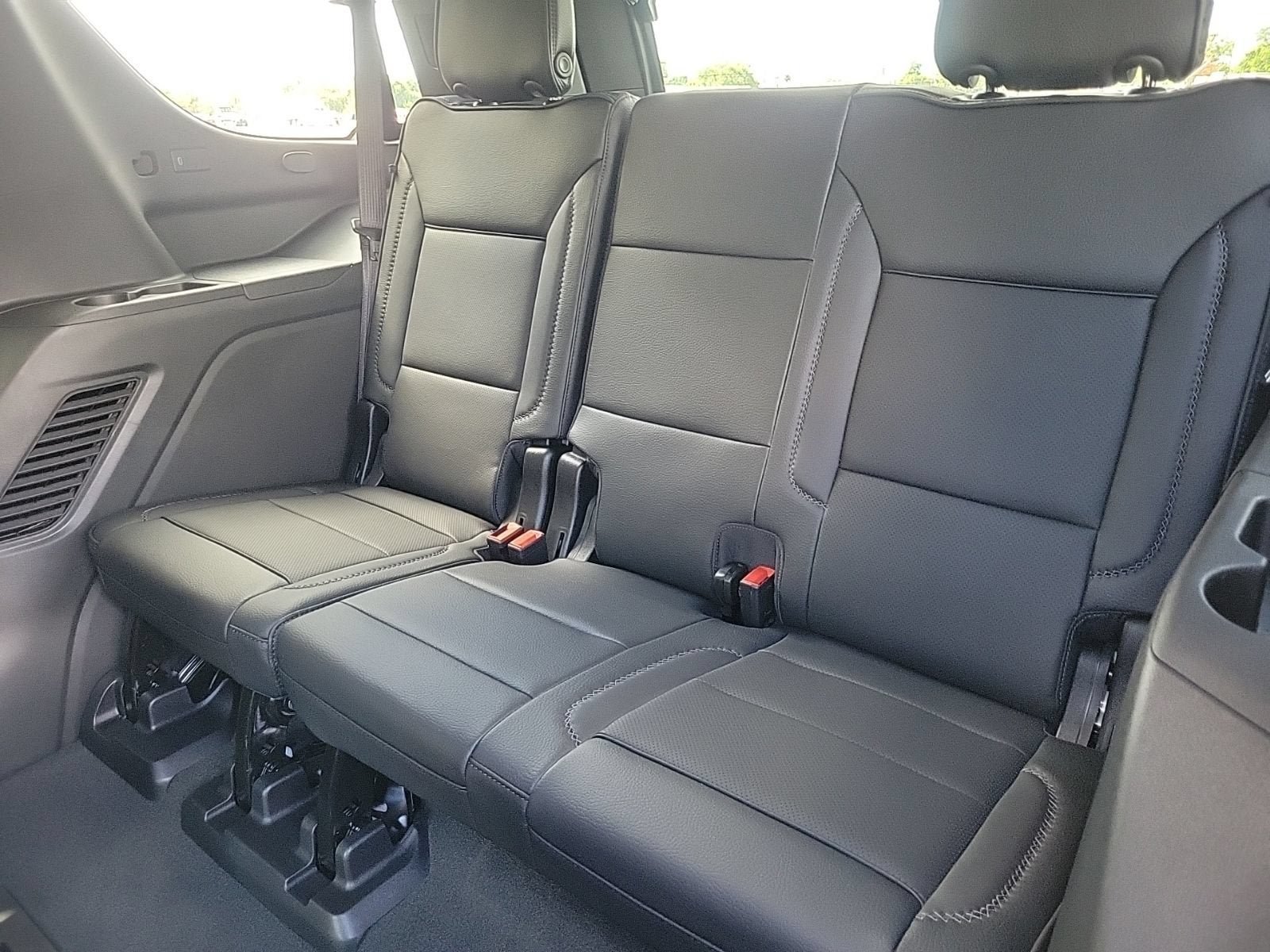 New 2026 GMC Yukon Denali RWD image 12