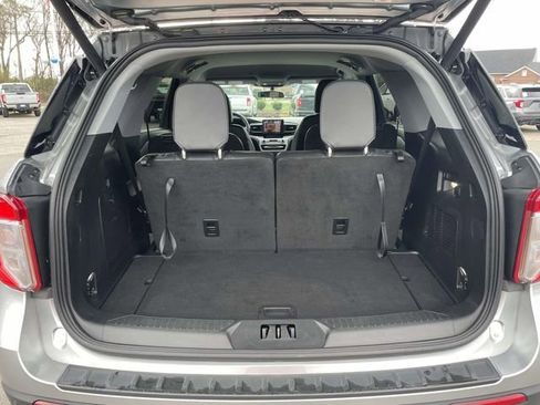 Certified 2024 Ford Explorer XLT w/ Equipment Group 202A image 8