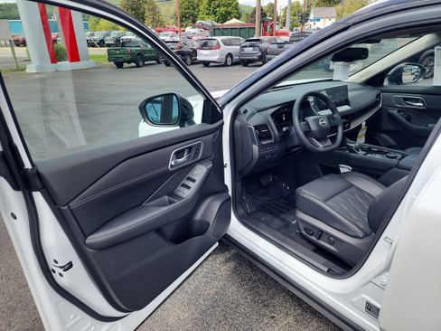 New 2026 Nissan Rogue Platinum w/ Platinum Premium Package image 10