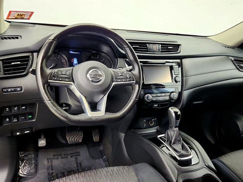 Used 2017 Nissan Rogue SV w/ SV Premium Package AWD/4WD image 11