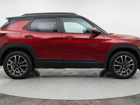 Used 2025 Chevrolet TrailBlazer LT image 11