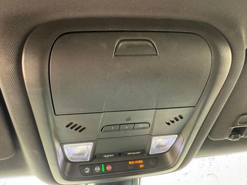 Used 2019 Chevrolet Blazer RS image 21