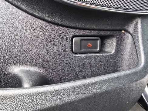 Used 2023 Lincoln Aviator AWD image 13