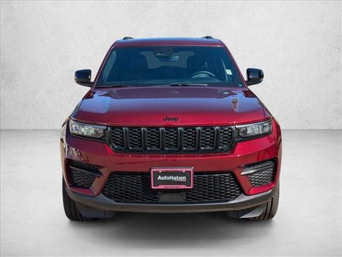 New 2024 Jeep Grand Cherokee Altitude image 6
