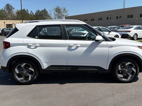 New 2026 Hyundai Venue SEL image 4