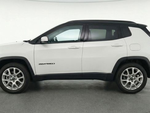 Used 2025 Jeep Compass Limited image 5