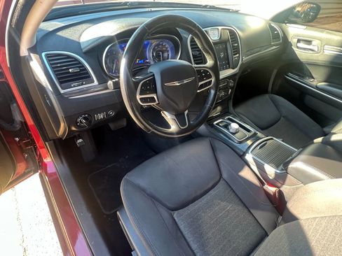 Used 2019 Chrysler 300 Touring w/ Sport Appearance Package image 23