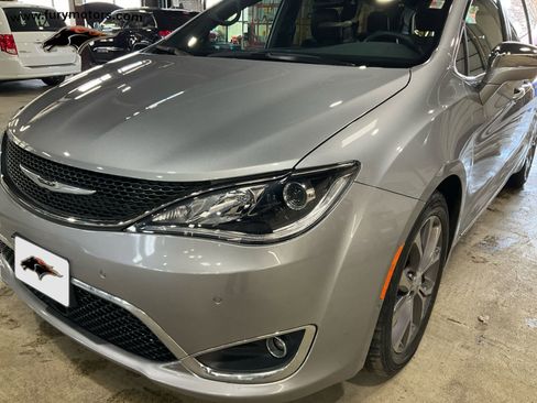 Used 2020 Chrysler Pacifica Limited image 26