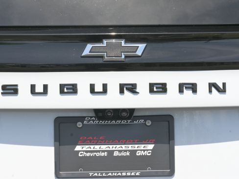 Used 2026 Chevrolet Suburban High Country AWD/4WD image 46
