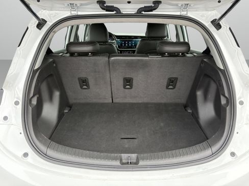 Used 2022 Chevrolet Bolt LT w/ Infotainment Package FWD image 7