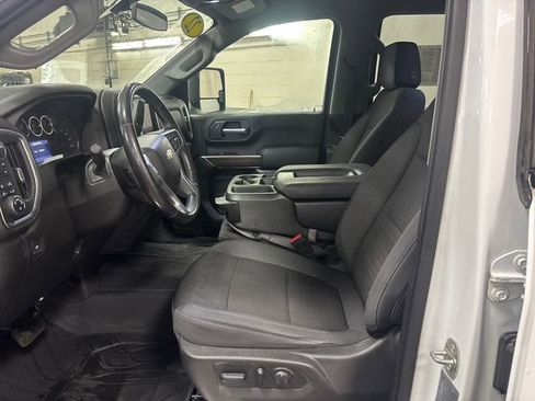 Used 2022 Chevrolet Silverado 2500 LT w/ Convenience Package image 11
