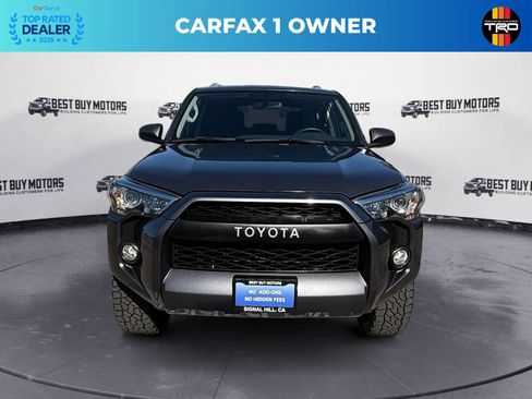 Used 2018 Toyota 4Runner SR5 AWD/4WD image 2