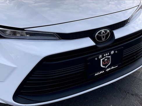 Used 2025 Toyota Corolla LE image 27