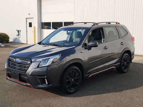 Used 2023 Subaru Forester Sport image 3