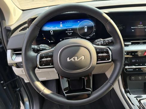 Certified 2024 Kia Carnival SX Prestige FWD image 16