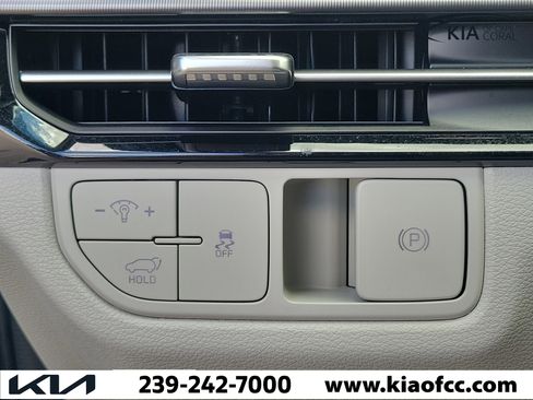 New 2026 Kia Sportage EX FWD image 23