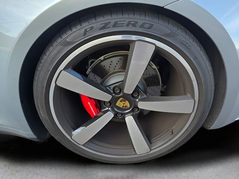Used 2021 Porsche 911 Carrera 4S image 9