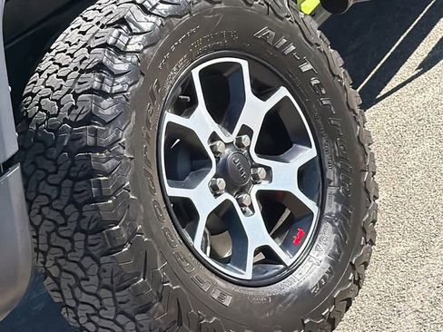 Used 2021 Jeep Wrangler Unlimited Rubicon AWD/4WD image 8