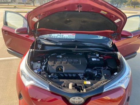 Used 2018 Toyota C-HR image 16