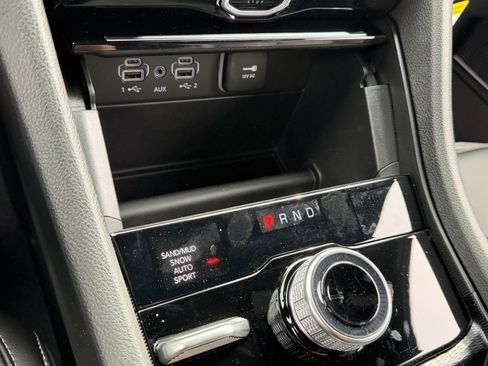 New 2026 Jeep Grand Cherokee Limited AWD/4WD image 18