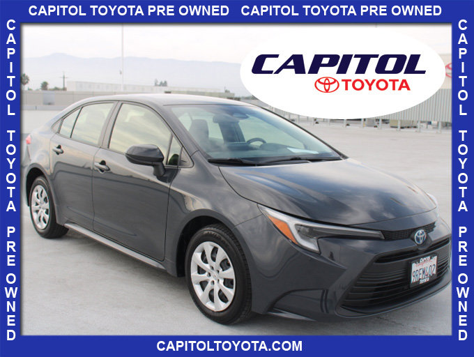 Certified 2025 Toyota Corolla LE FWD image 1