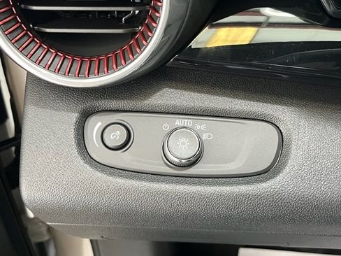 New 2026 Chevrolet Trax RS w/ Sunroof Package FWD image 30