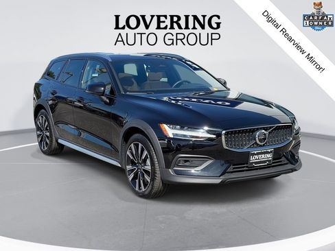 Certified 2026 Volvo V60 B5 Cross Country Ultra w/ Protection Package Premier AWD/4WD image 1