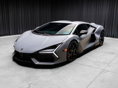 Used 2024 Lamborghini Revuelto AWD/4WD image 28