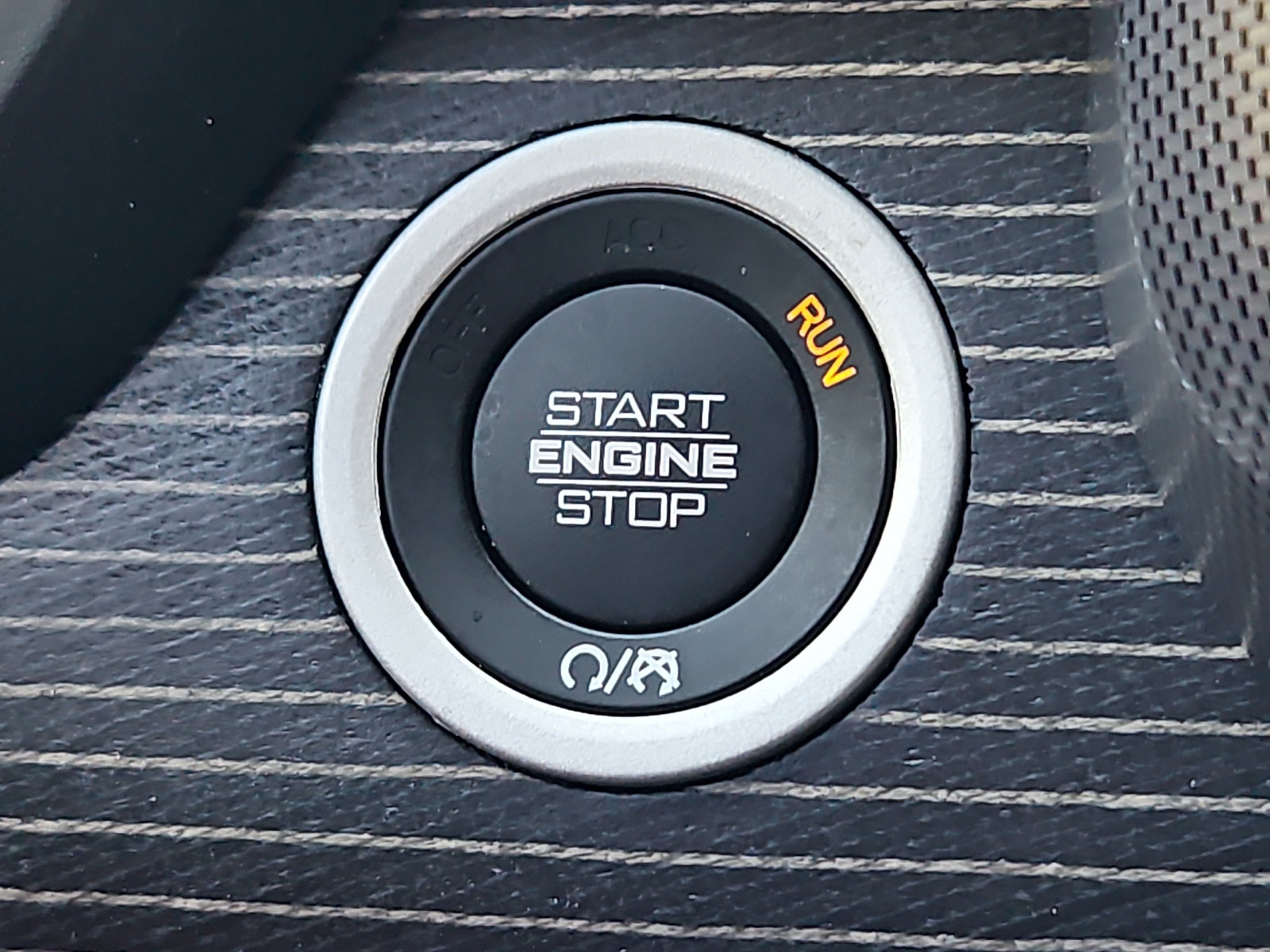 Used 2020 RAM 1500 Limited AWD/4WD image 25