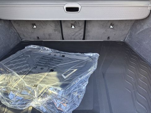 Used 2026 BMW X5 xDrive50e w/ M Sport Package image 34