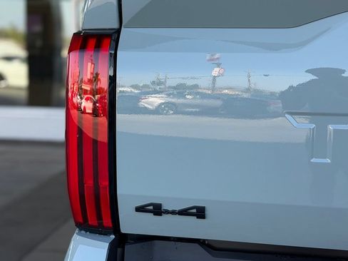 New 2026 Toyota Tundra Limited AWD/4WD image 10
