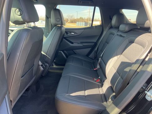 Used 2025 Chevrolet Equinox LT w/ Convenience Package II image 10