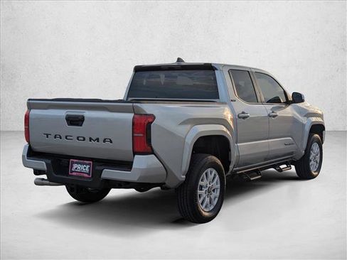 Used 2025 Toyota Tacoma SR5 image 5