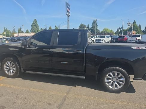 Used 2022 Chevrolet Silverado 1500 Custom AWD/4WD image 6