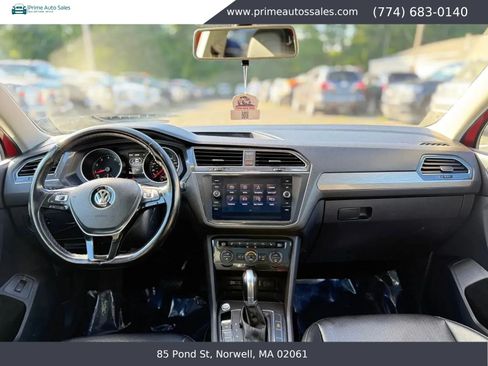 Used 2018 Volkswagen Tiguan SEL AWD/4WD image 30