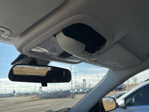 Used 2019 Jeep Cherokee Latitude w/ Cold Weather Group image 63