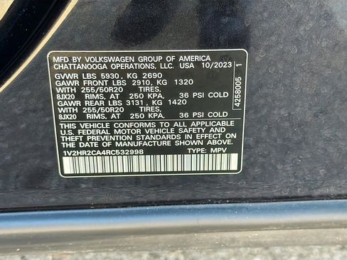 Used 2024 Volkswagen Atlas SE image 44