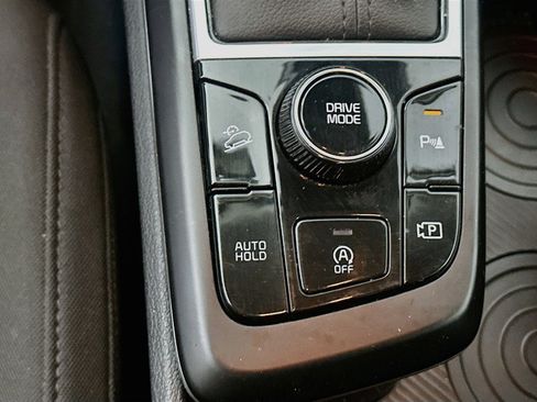 Used 2025 Kia Sportage LX FWD image 24