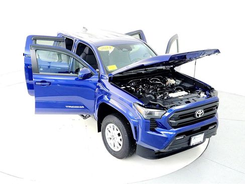 Certified 2024 Toyota Tacoma SR5 image 21