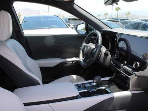 Certified 2023 Lexus RX 350 w/ Cold Area Package AWD/4WD image 5