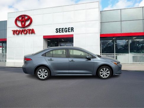 Used 2023 Toyota Corolla Hybrid Sedan image 2