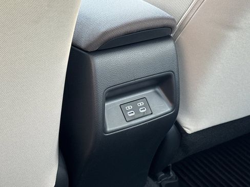 Used 2026 Toyota Corolla LE FWD image 14